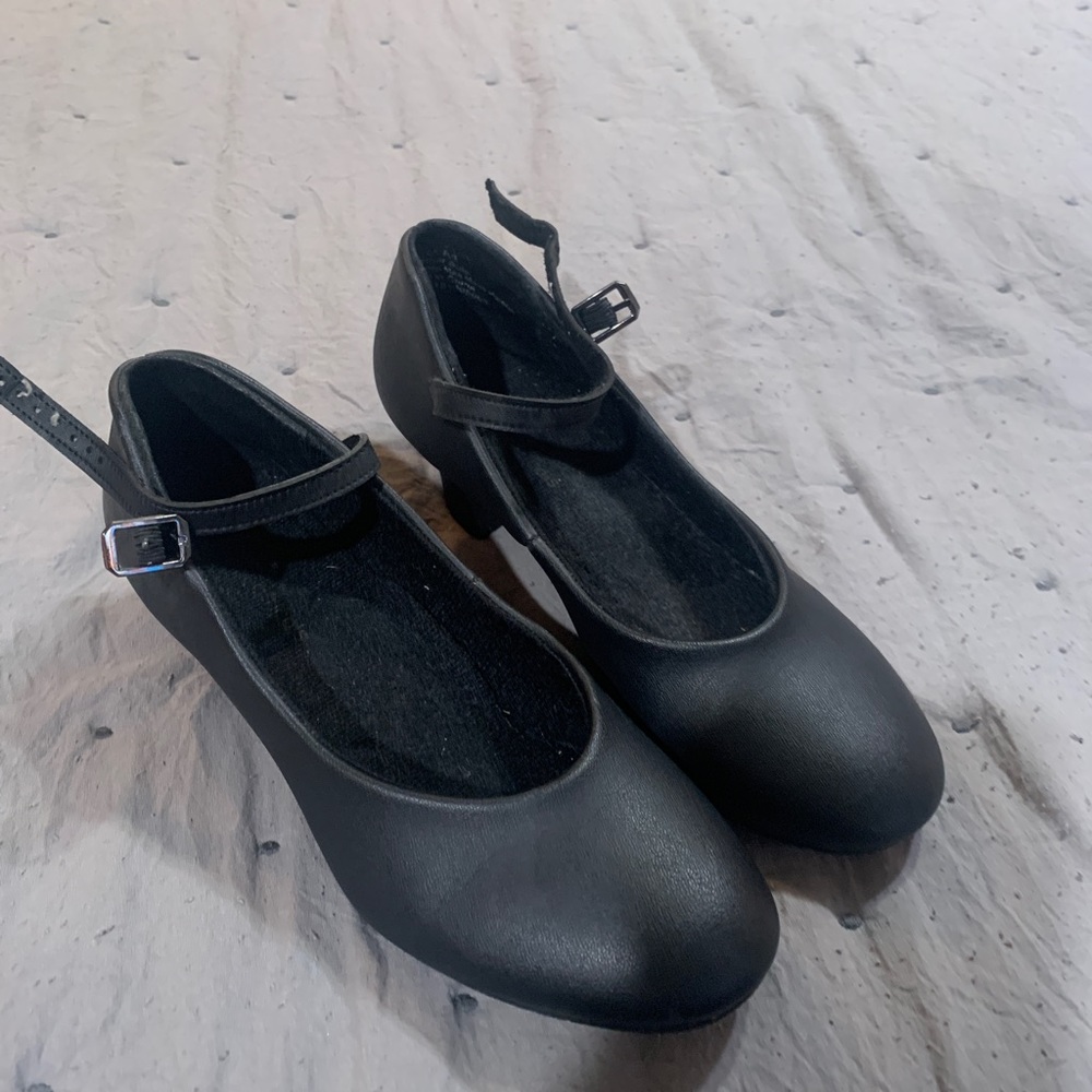 Dance shoes